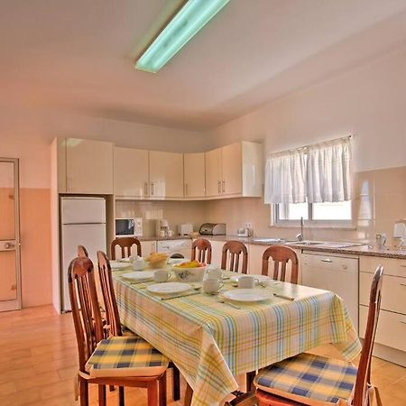 Villa Guita Family House Αλμπουφέιρα Εξωτερικό φωτογραφία