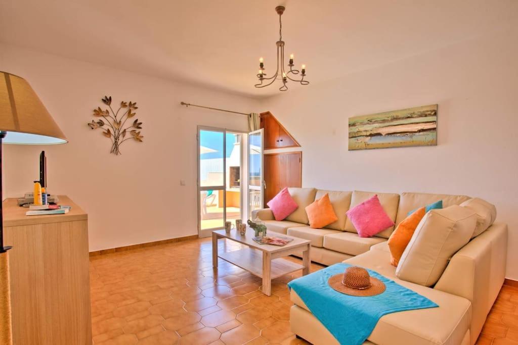 Villa Guita Family House Αλμπουφέιρα Εξωτερικό φωτογραφία