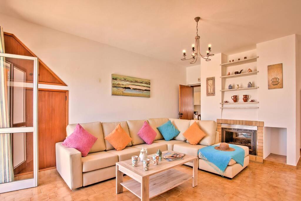 Villa Guita Family House Αλμπουφέιρα Εξωτερικό φωτογραφία