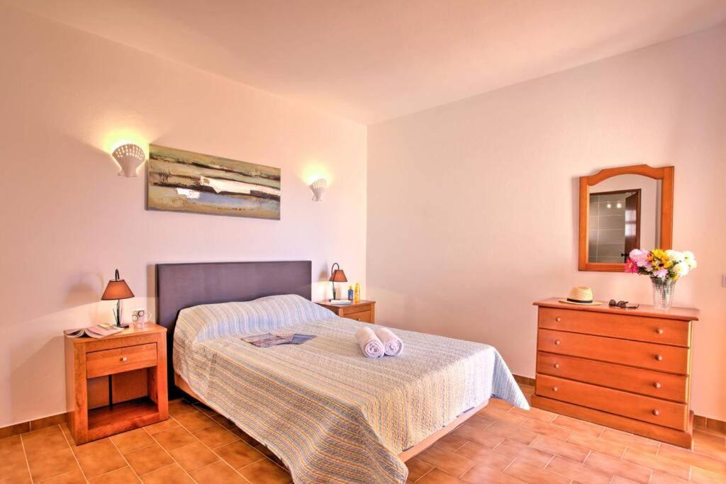 Villa Guita Family House Αλμπουφέιρα Εξωτερικό φωτογραφία